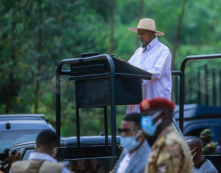 Museveni-1 Yoweri Kaguta Museveni inspects military equipment donated by Russia at Gaddafi Military Barracks, Magamaga.